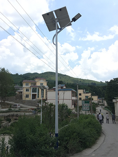 貴州六盤水市盤縣龍吉村太陽(yáng)能路燈工程案例